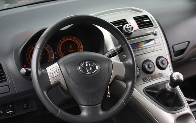 Toyota Auris cena 16900 przebieg: 292000, rok produkcji 2008 z Łuków małe 407